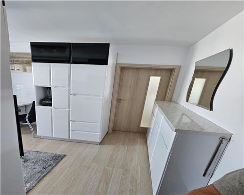 Apartament de vanzare in Sibiu 2 camere  pivnita  zona  CEDONIA